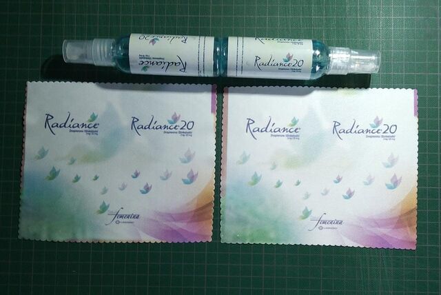 KIT DE SOLUCION Y MICROFIBRA CON IMÁGEN TRANSFERIDA
